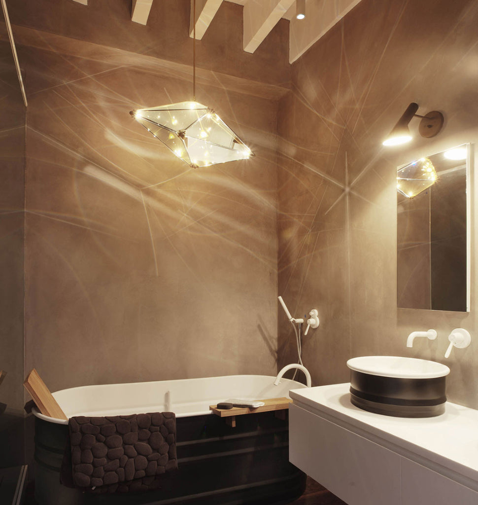 30 inches - Horizontal (Polished nickel/Transparent mirror) — Private Residence. Image courtesy of Bernheimer Architecture