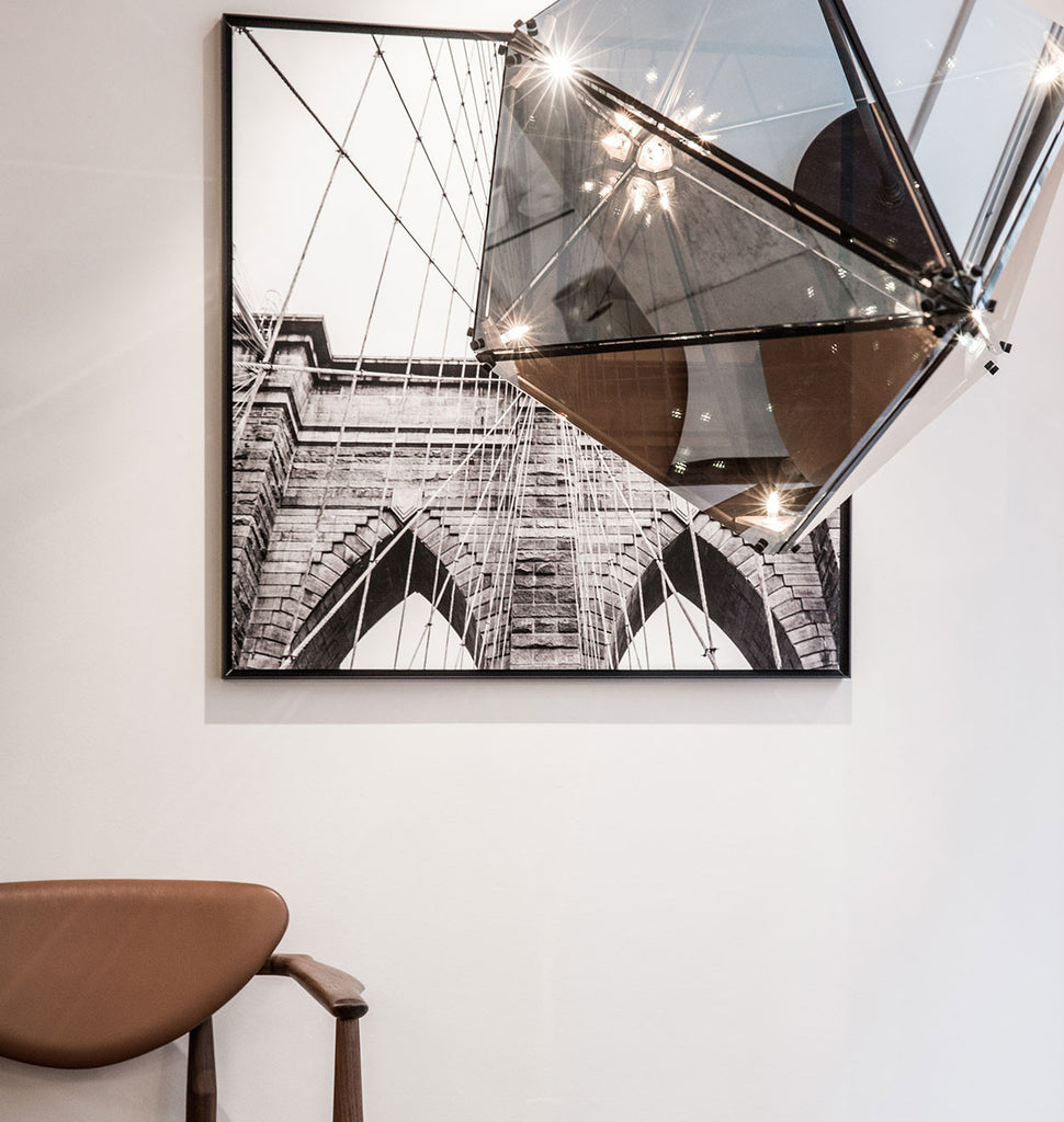 42 inches - Horizontal (42 inches/Mirrored) — Triode, Paris. Image credit Alexis Toureau