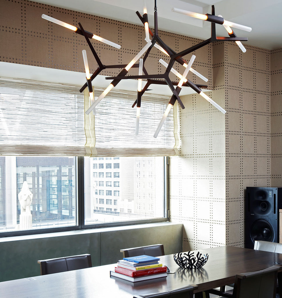 Chandelier - 20 Lights (Bronze/Straight-cut glass) — Universal Music, New York