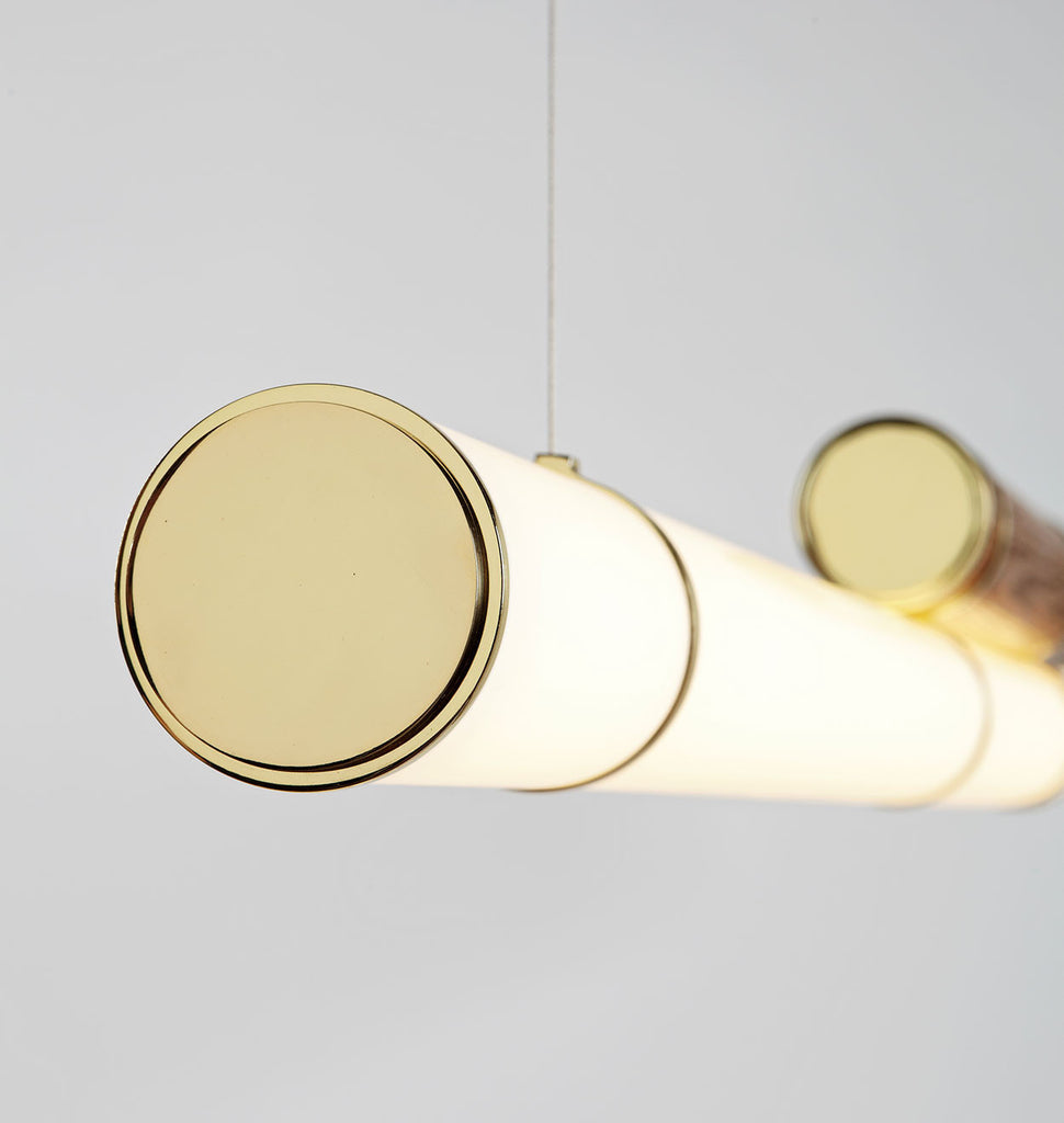 Detail (Polished brass/Oak)